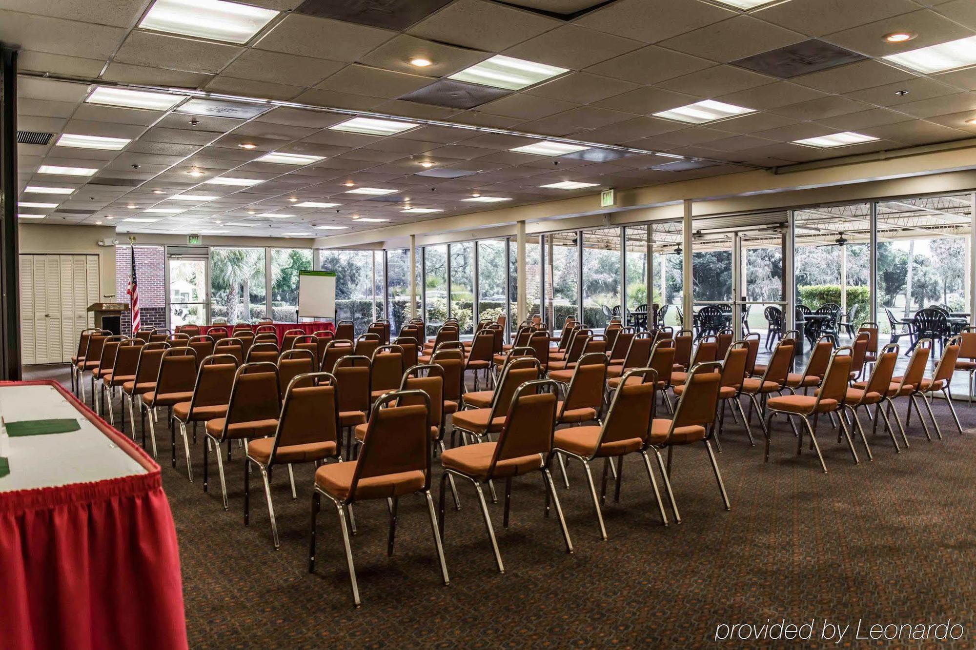 Quality Inn And Suites Golf Resort Golden Gate Εξωτερικό φωτογραφία