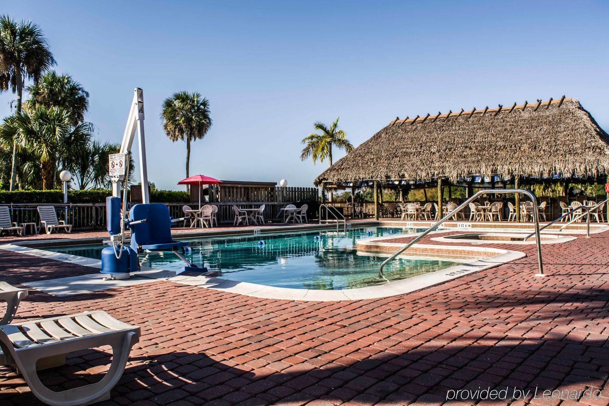 Quality Inn And Suites Golf Resort Golden Gate Εξωτερικό φωτογραφία