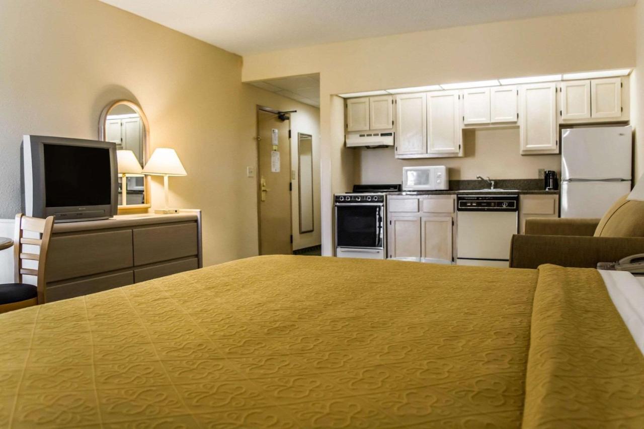 Quality Inn And Suites Golf Resort Golden Gate Εξωτερικό φωτογραφία