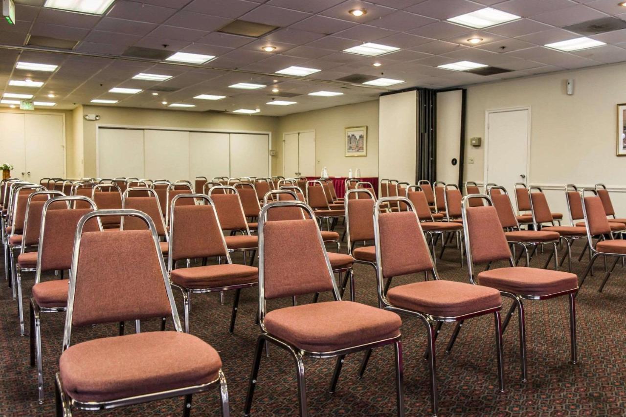 Quality Inn And Suites Golf Resort Golden Gate Εξωτερικό φωτογραφία